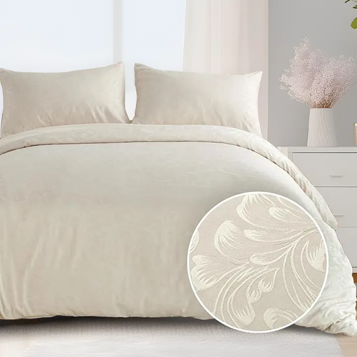 مجموعة غطاء ناعم للغاية ، 3 مع إغلاق سحاب . Ultra Soft Duvet Cover Set, 3 with Zipper Closure in Solid
