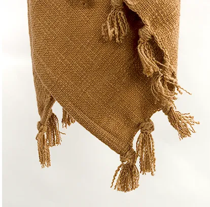 CAMEL THROW