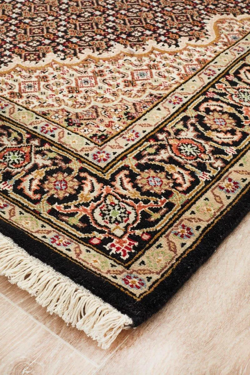 INDIAN HAND KNOTTED WOOL RUG 182X123CM