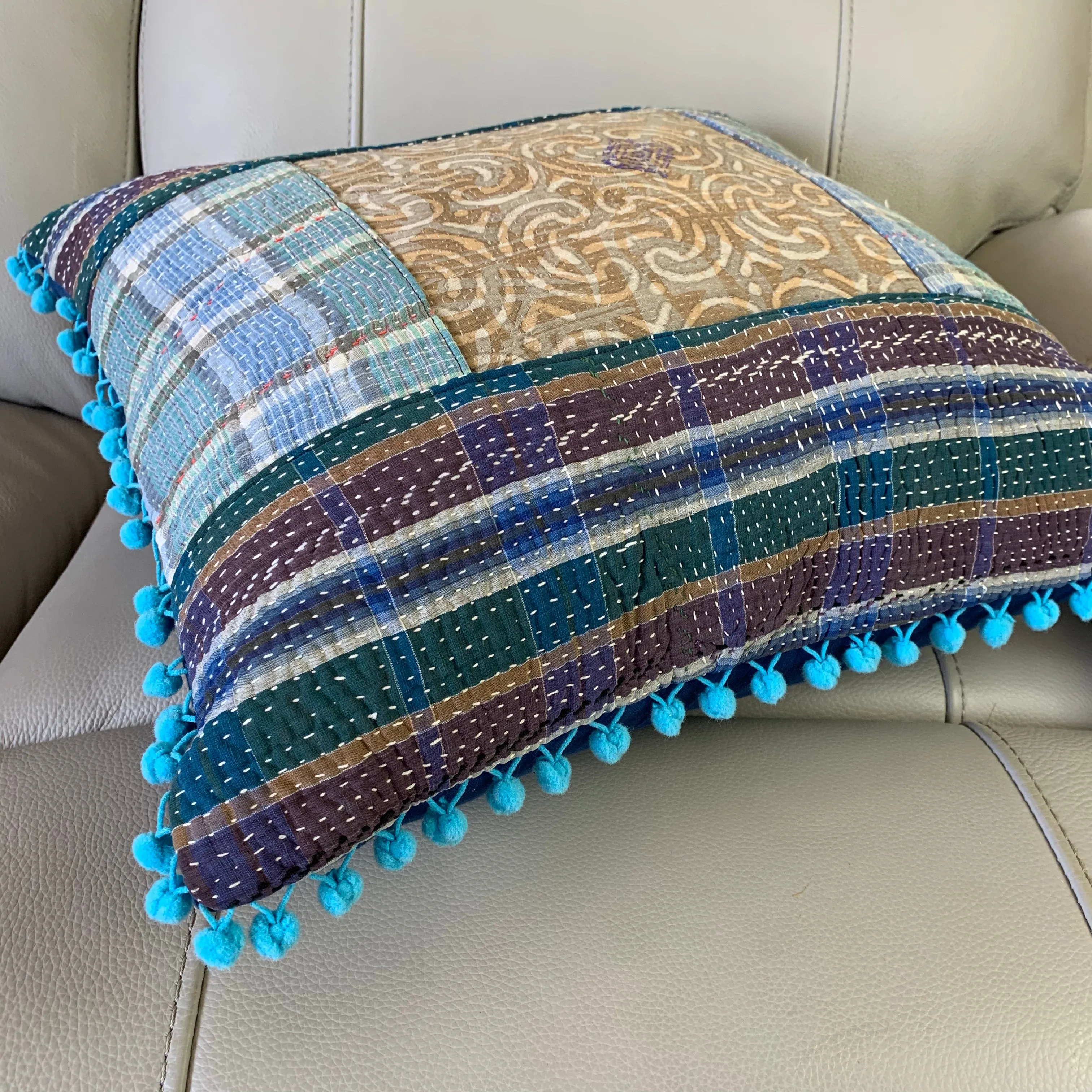 Indian Hand Made Vintage Kantha Patch Work Pomom Cushion Cover 45cm-2