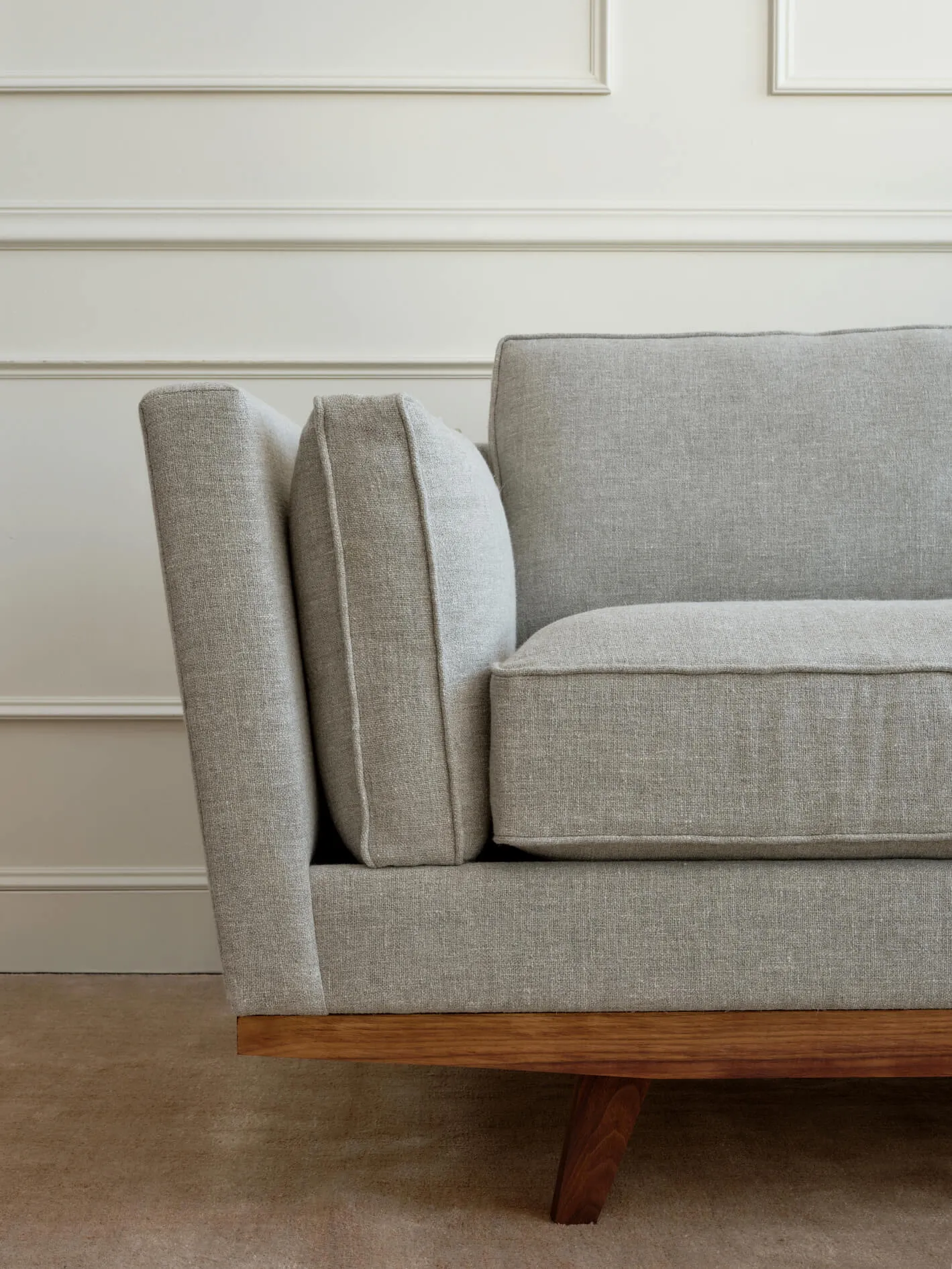 Kirnik Sofa in Natural Latex