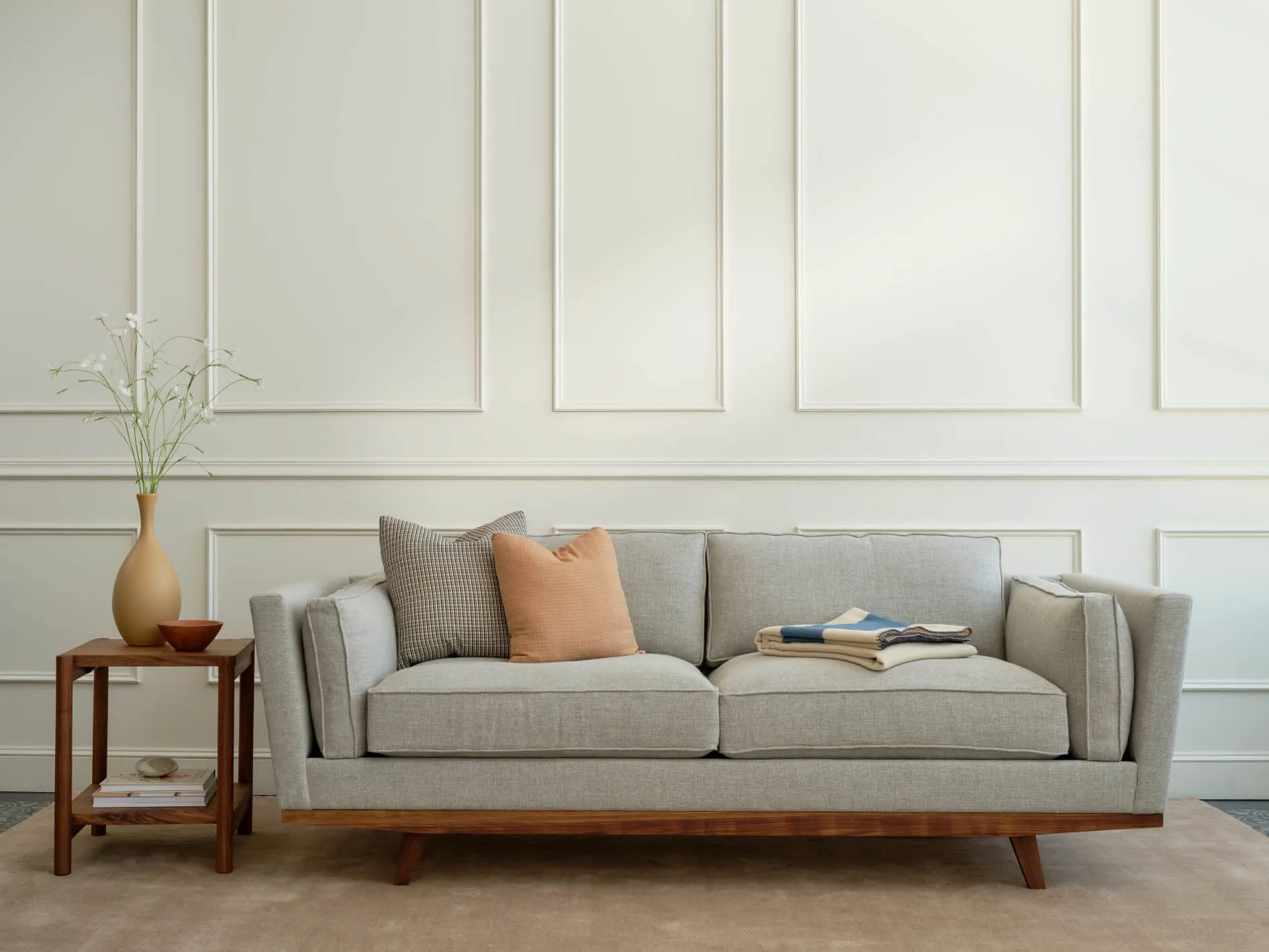 Kirnik Sofa in Natural Latex