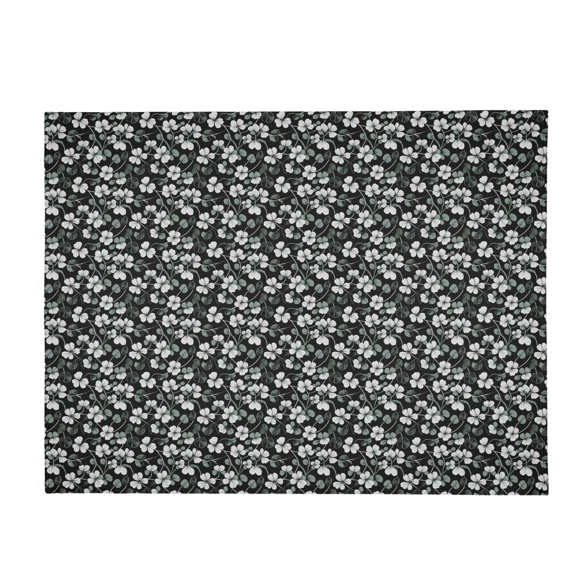White and Green Clovers Flannel Breathable Blanket 4 Sizes